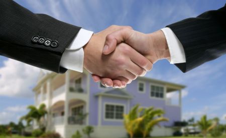 Ingatlanközvetítő-online képzés