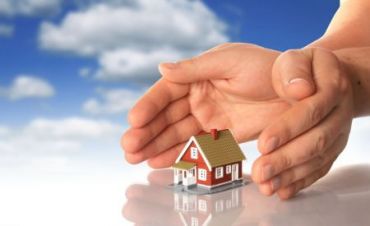 Ingatlanközvetítő